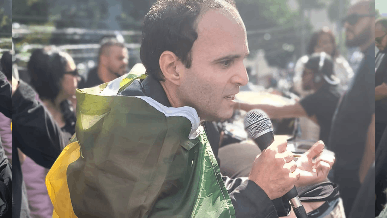 O cantor Edu Silvera na Marcha pra Jesus 2024, em São Paulo. Foto: Rádio Aviva Jaraguá