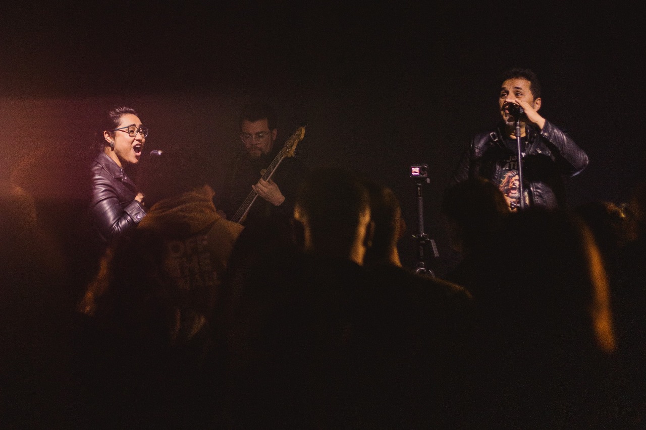 Os cantoes Fran Lopes e Jota T. Foto: Gabriel Nunes.