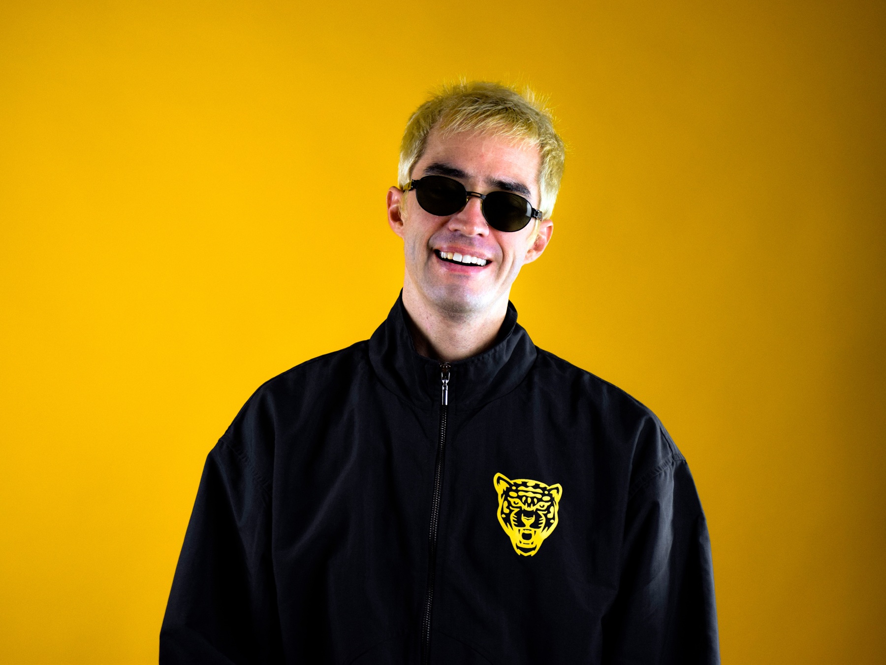 O cantor Guirroh. Foto: Cássia Ben Matias.