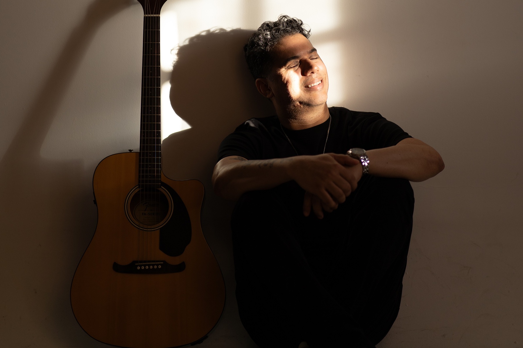 O cantor Francis Santos. Foto: Ghard Ribeiro.